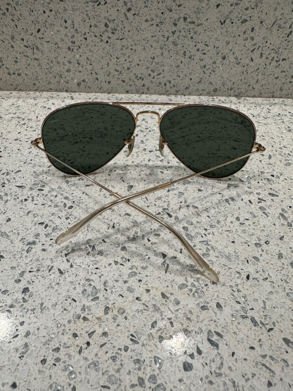 Ray-Ban Classic Aviator in Polished Arista Gold - Picture 4 of 4